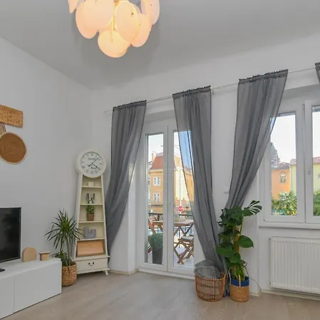 Lera With Private Parking, 150m From Sea *