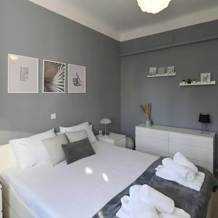 Lera With Private Parking, 150m From Sea *